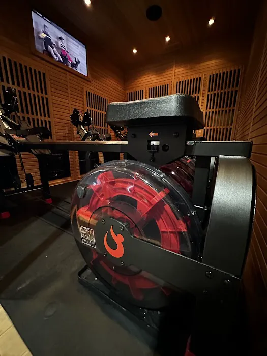 HOTWORX - Oklahoma City, OK - Quail Springs Picture 7