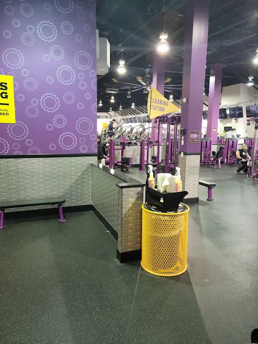 Planet Fitness Picture 8