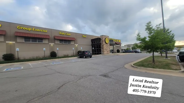 Gold's Gym Yukon Picture 3