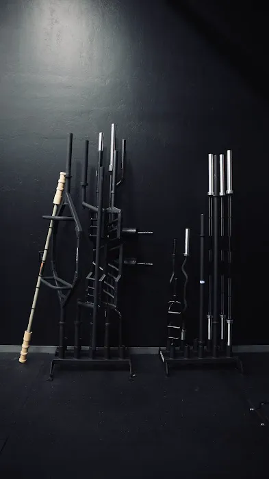 Black Wall Strength Picture 8