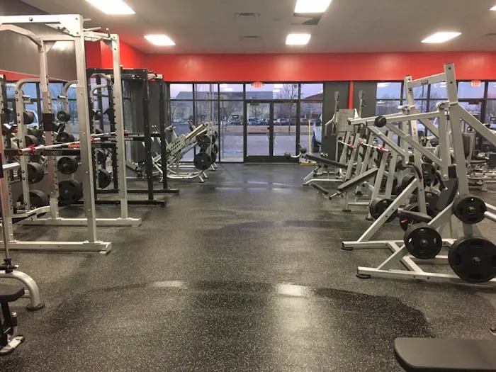 Four Star Fitness - Edmond Picture 10