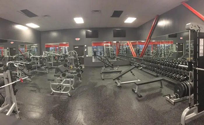 Four Star Fitness - Edmond Picture 1