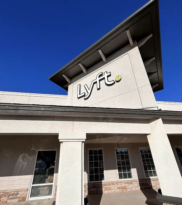 Lyft 24 Edmond Picture 3