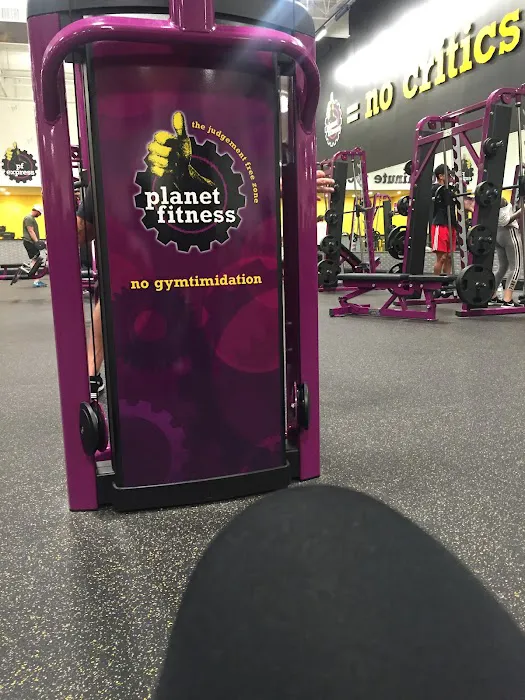 Planet Fitness Picture 4