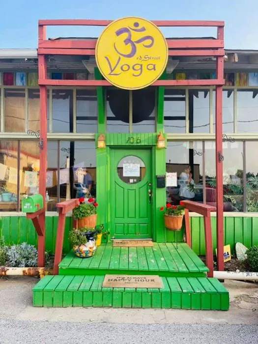 3rd Street Yoga Picture 3