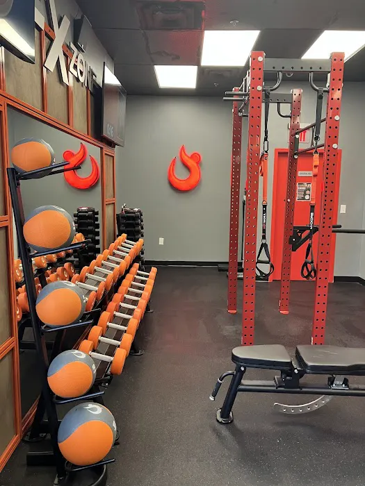 HOTWORX - Edmond, OK - Spring Creek Village Picture 10