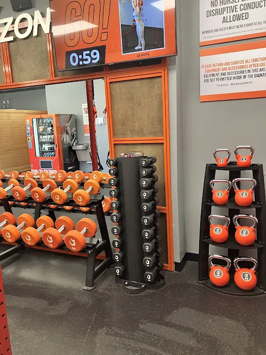 HOTWORX - Edmond, OK - Spring Creek Village Picture 1