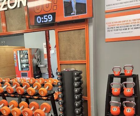 HOTWORX - Edmond, OK - Spring Creek Village