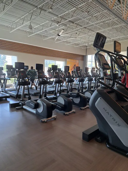 LA Fitness Picture 9