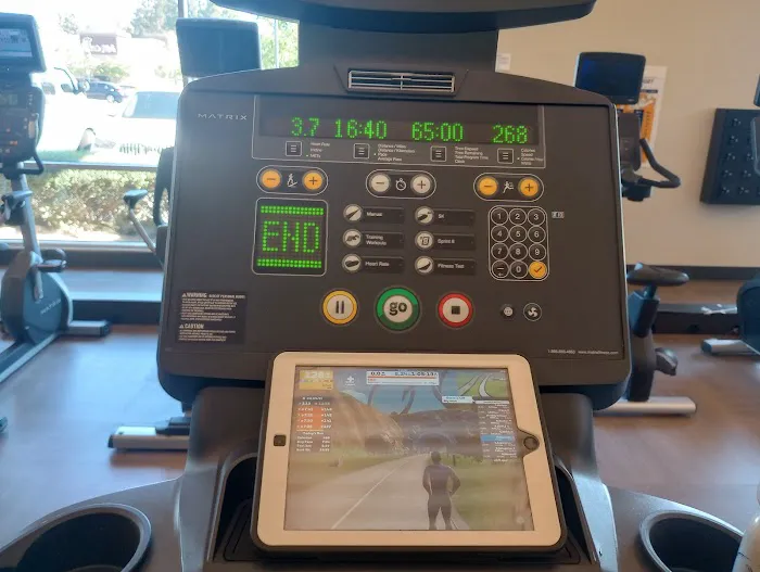 LA Fitness Picture 10