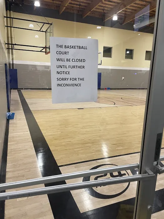 24 Hour Fitness Picture 7