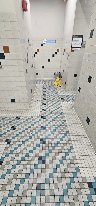 24 Hour Fitness Picture 2