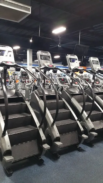 Crunch Fitness - La Mirada Picture 7