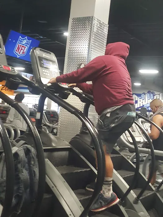 Crunch Fitness - La Mirada Picture 2