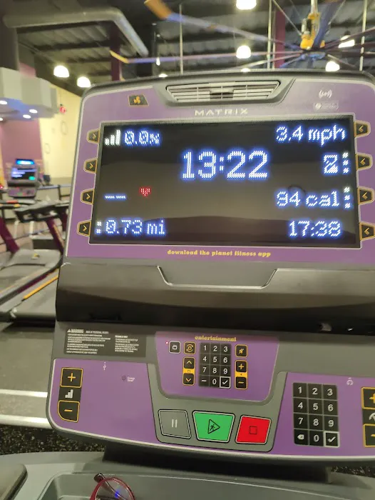 Planet Fitness Picture 7