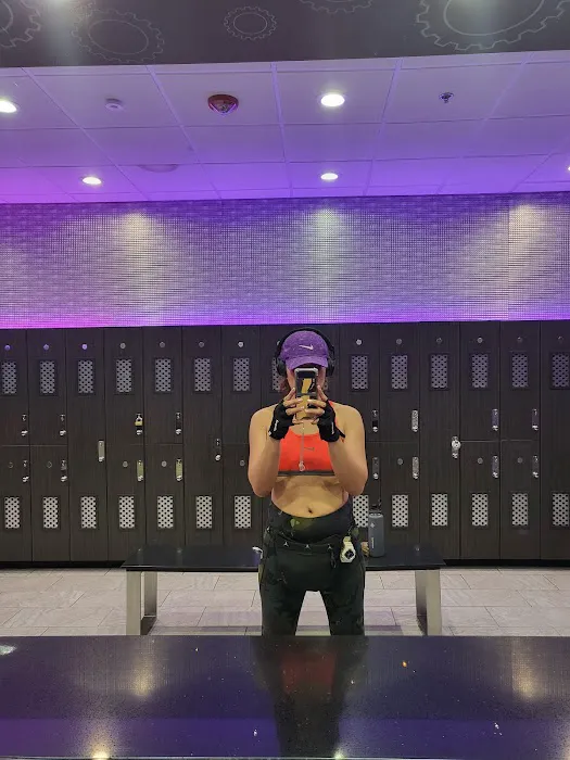 Planet Fitness Picture 6