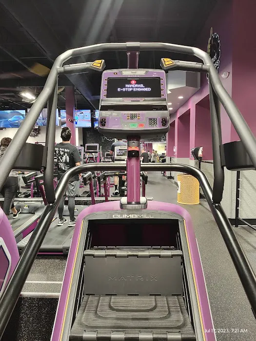 Planet Fitness Picture 10
