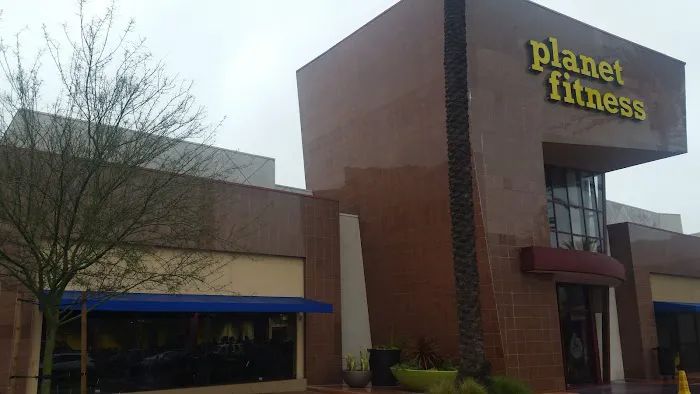Planet Fitness Picture 1