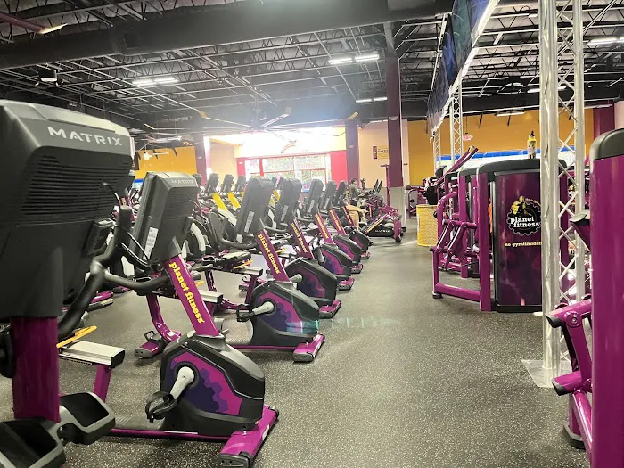 Planet Fitness Picture 5