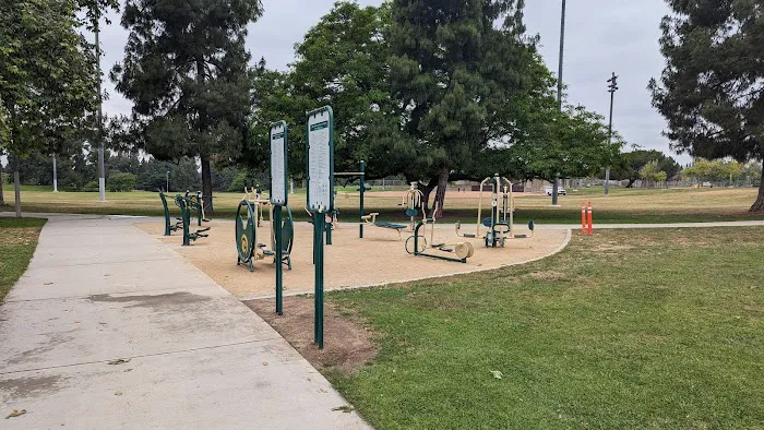 La Mirada Outdoor Fitness Center Picture 10