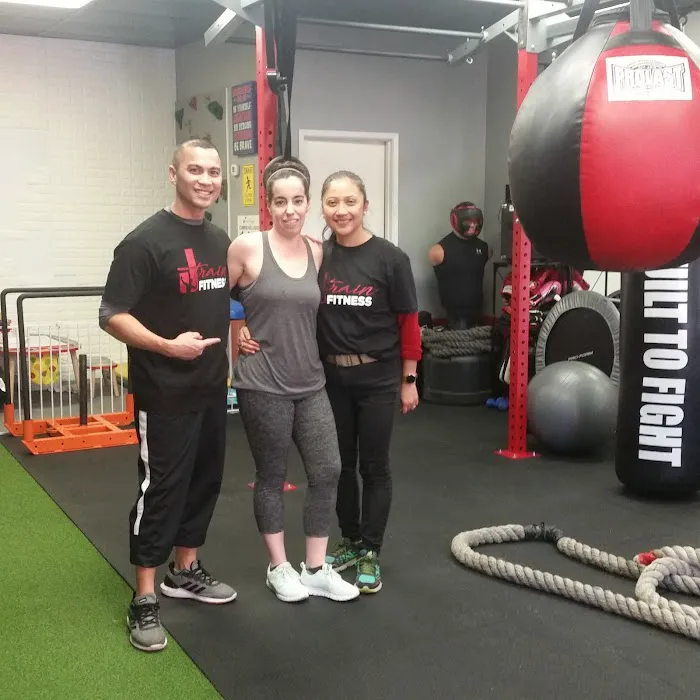 J train fitness gym Picture 10