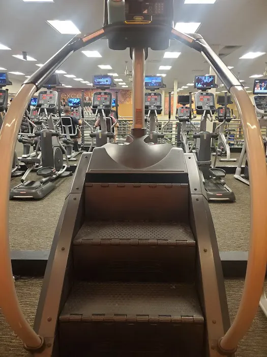 LA Fitness Picture 10