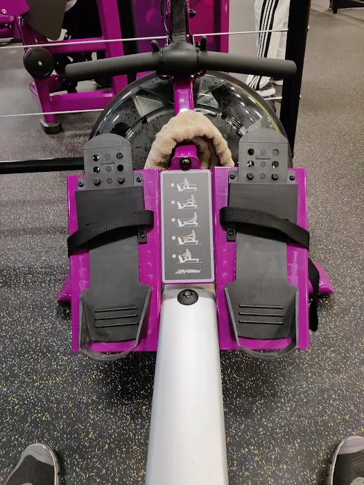 Planet Fitness Picture 9