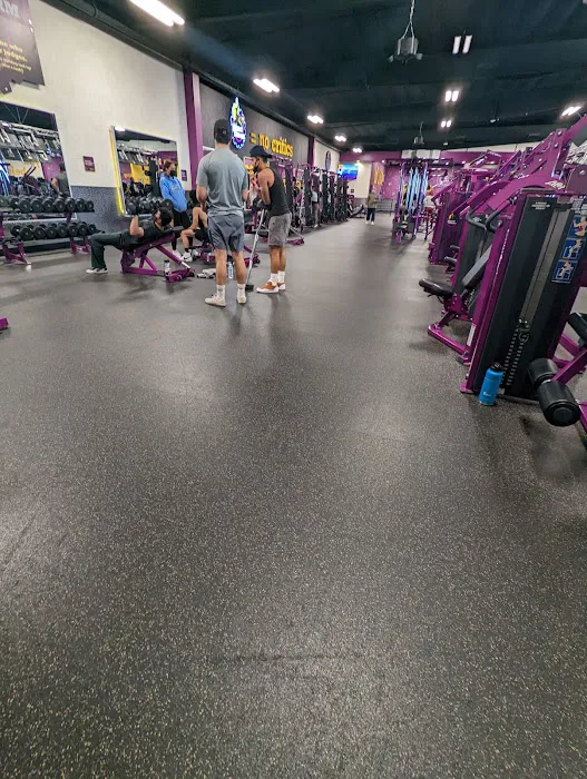 Planet Fitness Picture 10