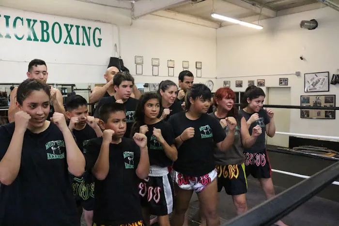 Valdez Muay Thai Kickboxing Picture 4