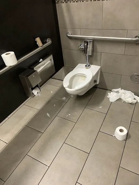 Planet Fitness Picture 2