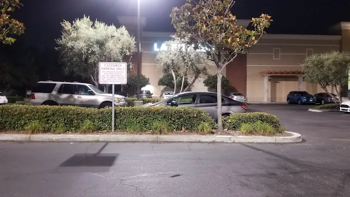 LA Fitness Picture 10