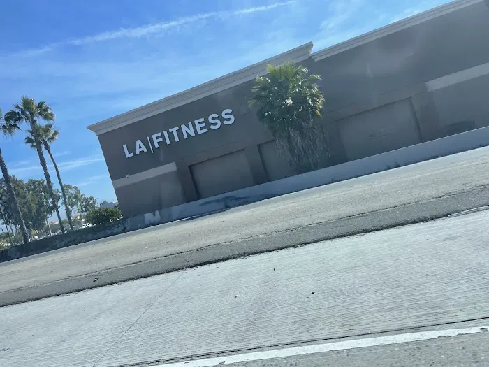 LA Fitness Picture 1