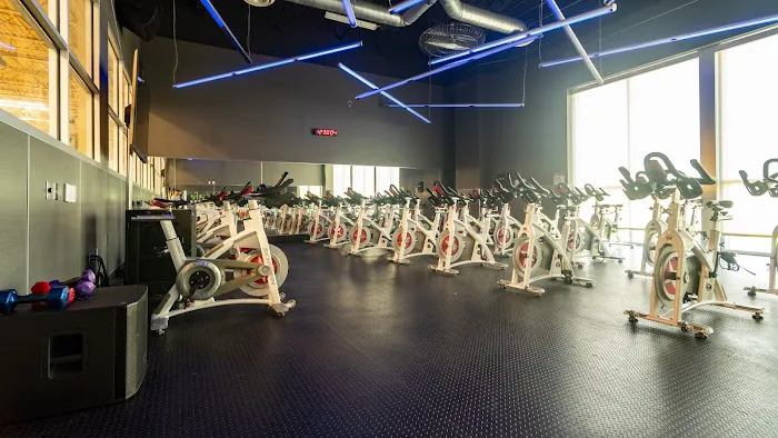 24 Hour Fitness Picture 2