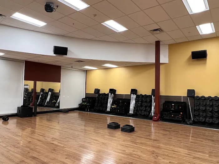 24 Hour Fitness Picture 3