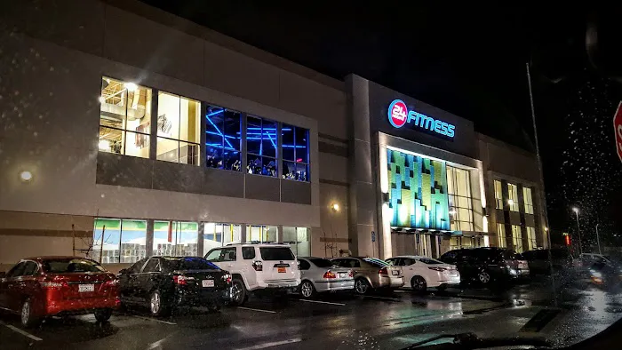 24 Hour Fitness Picture 9