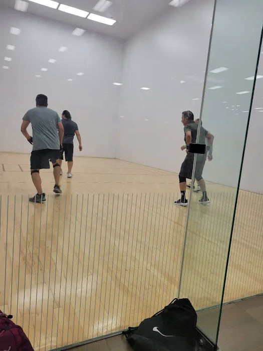 LA Fitness Picture 7