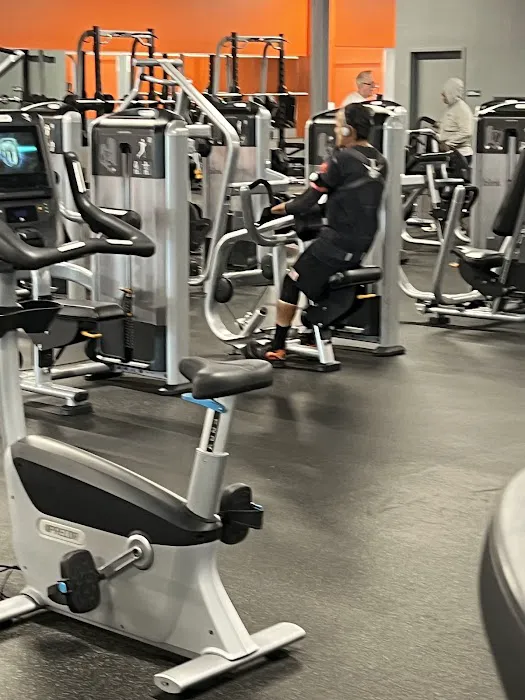 Blink Fitness Bellflower Picture 9