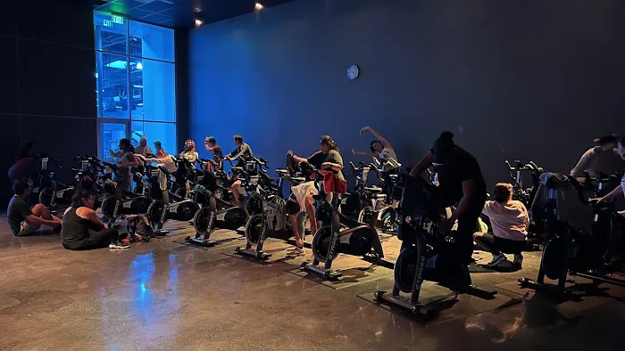 Gold's Gym Cerritos Picture 1