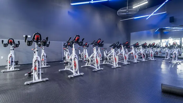 24 Hour Fitness Picture 6