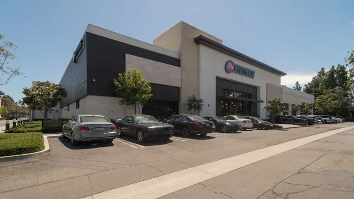 24 Hour Fitness Picture 8