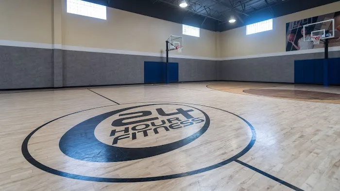 24 Hour Fitness Picture 3