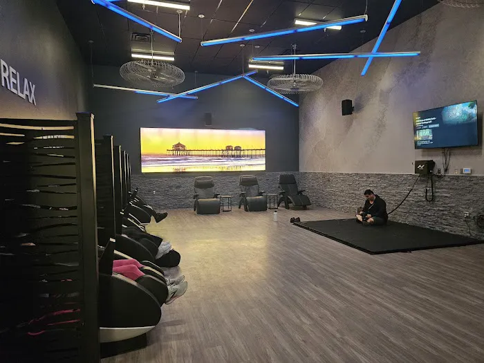 24 Hour Fitness Picture 2