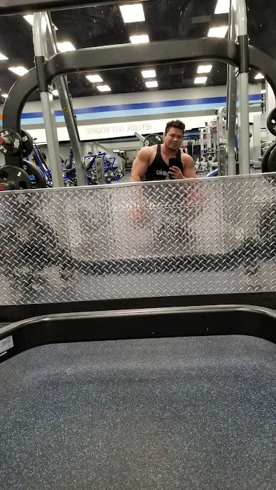 Crunch Fitness - Cerritos Picture 3