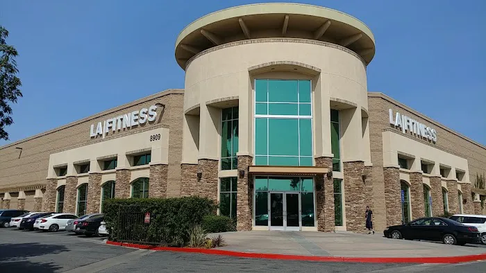 LA Fitness Picture 4