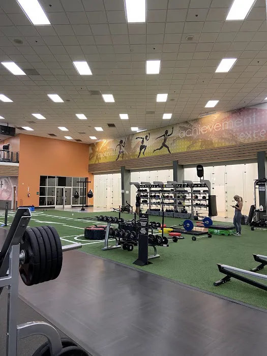 LA Fitness Picture 1