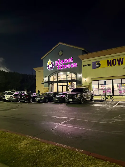 Planet Fitness Picture 7