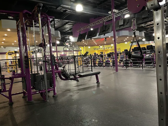 Planet Fitness Picture 10