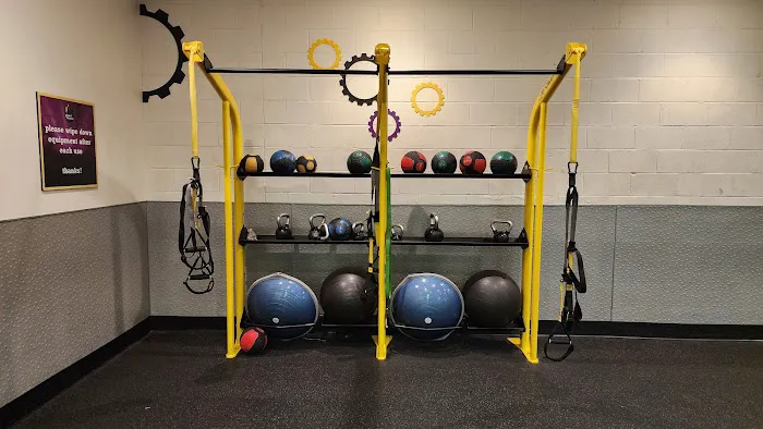 Planet Fitness Picture 6
