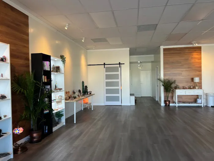 Sedona Star Holistic Spa - Yoga Crystals Classes Picture 3