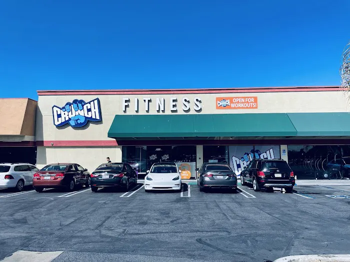Crunch Fitness - Lakewood Picture 6